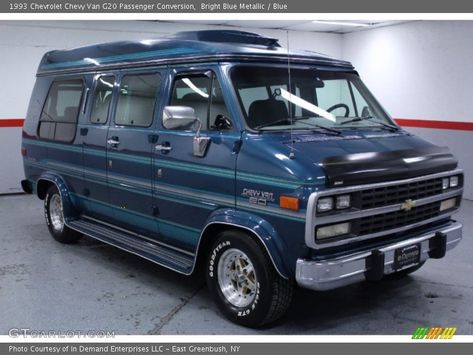 Front 3/4 View of 1993 Chevy Van G20 Passenger Conversion Day Van Conversion, Chevy Conversion Van, Conversion Vans For Sale, Chevrolet Van, Gmc Vans, Chevy Van, Day Van, Blue Vans, Van Interior