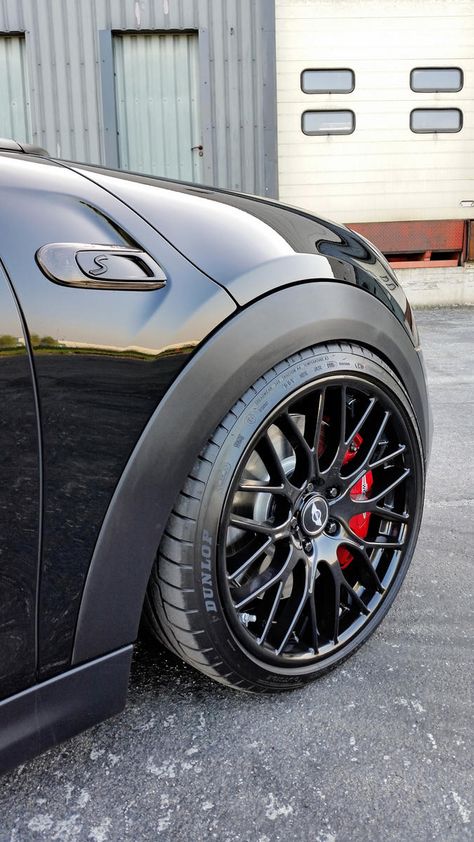 Black F56 from Belgium @267HP & JCW Brakes - 2015 Mini Cooper Forum Mini Cooper Wheels, Black Mini Cooper, Mini Cooper Sd, Mini Cooper Sport, Mini Cooper Custom, Mini Cooper R56, Mini Cooper Clubman, Mini Copper, Mini Cooper Countryman