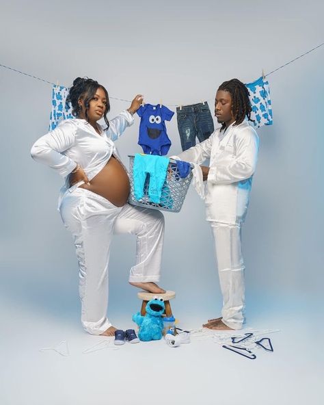 Cookie Monster Maternity Shoot, Maternity Photography Pajamas, At Home Maternity Shoot Black Couple, Maternity Pics Black Women, Royal Blue Maternity Photoshoot, Pretty Pregnant Belly, Cookie Monster Maternity Pictures, Boy Maternity Shoot Picture Ideas, Maturity Shoot Ideas