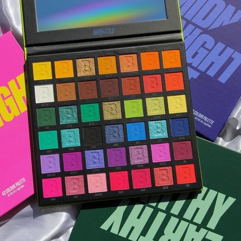 Makeup Starter Kit, Makeup Pallets, Pride Makeup, Melt Cosmetics, Rainbow Makeup, Pinterest Makeup, Beauty Products Drugstore, Beauty Bay, Eye Palette