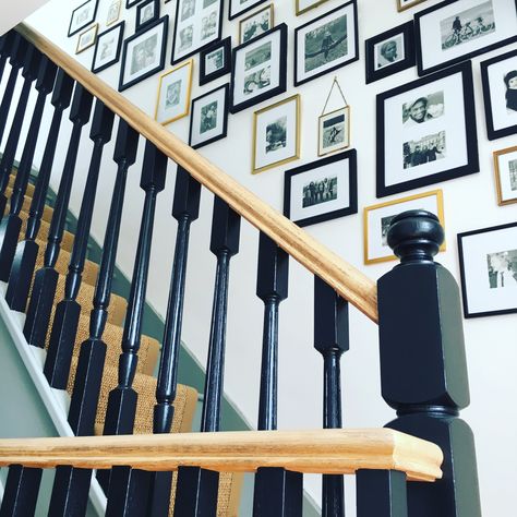 Black And Wood Bannister, Black Wood Banister, Black And Wood Banister, Natural Wood Banister, Black And Gold Staircase, Staircase Black Spindles, Stair Banister Paint Ideas, Wall Next To Stairs, Painted Spindles On Stairs