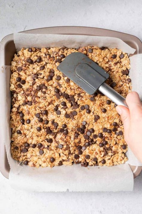 No Bake Peanut Butter Oatmeal Bars Peanut Butter Oatmeal Bars No Bake Honey, No Bake Chocolate Oatmeal Bars Recipes, Iced Oatmeal Bars, Healthy No Bake Oatmeal Bars, Marshmallow Oatmeal Bars, Oats Bars Healthy, No Bake Peanut Butter Oatmeal Bars, Oat Bars No Bake, Oat Bars Healthy