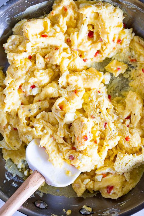 Spicy Cheesy Scrambled Eggs - Simply Delicious Cheesy Scrambled Eggs For A Crowd, Spicy Eggs Scrambled, French Scrambled Eggs, Fluffy Scrambled Eggs The Secret, Indian Scrambled Eggs, Western Scrambled Eggs, Cheesy Scrambled Eggs, Best Scrambled Eggs, Eggs Dinner