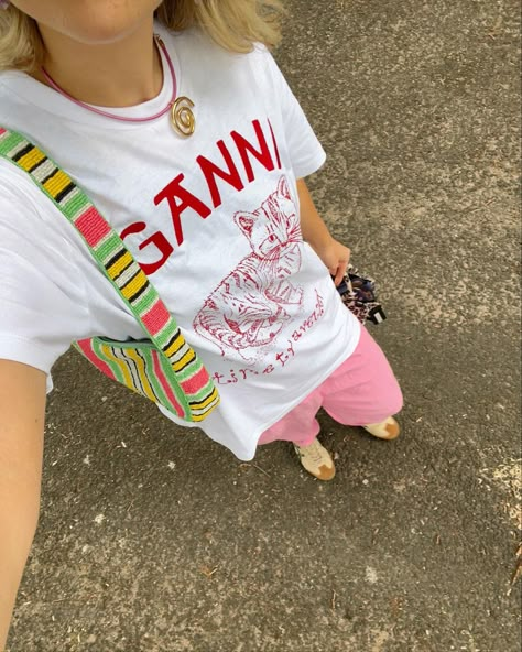 Ganni tshirt ganni girls Ganni Tshirts, Ganni Shirt Outfit, Ganni Tshirt Outfits, Ganni T Shirt Outfit, Ganni Aesthetic, Cornwall Outfits, Ganni Outfit, Ganni Girl, Ganni Street Style