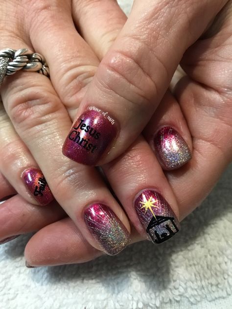 Christmas Nativity Nail Designs, Christmas Nativity Nails, Manger Scene Nail Art, Christian Christmas Nail Designs, Christmas Nails With Cross, Nativity Scene Nails, Nativity Nail Art, Jesus Christmas Nails, Nativity Nails Designs