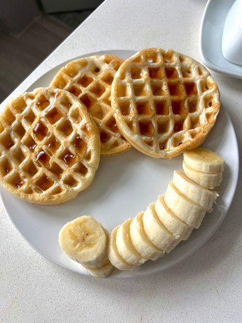 Waffles Aesthetic, Healthy Food Inspiration, Healthy Food Dishes, Healthy Food Motivation, Food Is Fuel, Food Obsession, Cafe Food, Healthy Snacks Recipes, Pretty Food