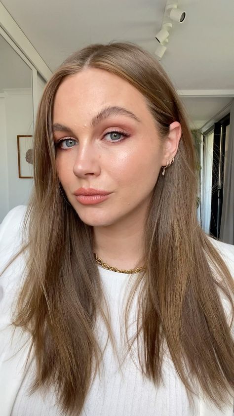 @ksenijalukich on Instagram: “EYES 👀 @nudebynature Satin Liquid Lipstick in 05 Sunkissed @ctilburymakeup Pillow Talk Eyeliner and Pillow Talk Beauty Light Wand…” Pillow Talk Eyeliner, Pillow Talk Lipstick, Beauty Light, Body Love, Pillow Talk, Liquid Lipstick, Face And Body, Eyeliner, Cool Hairstyles