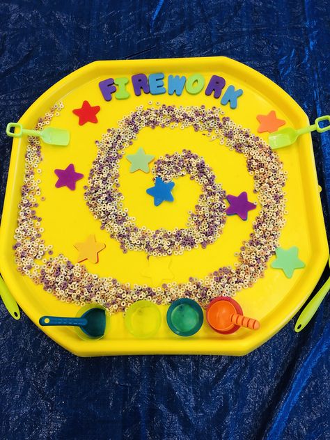 Firework Night Crafts, Firework Activities For Babies, Fireworks Messy Play, Bonfire Night Tuff Tray Ideas, Halloween Tuff Tray Ideas Toddlers, Bonfire Night Messy Play, Firework Tuff Tray, November Tuff Tray Ideas, Firework Tuff Tray Ideas