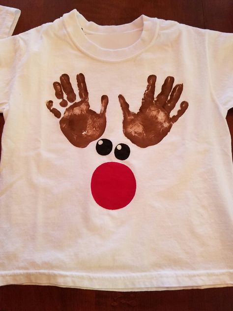 Rudolph Day At School Outfit, Diy Christmas T Shirts Ideas, Ugly Christmas Shirt Ideas, Diy Christmas Tshirts Ideas T Shirts, Easy Diy Christmas Sweater, Diy Christmas Clothes, Toddler Ugly Christmas Sweater Diy, Diy Christmas Sweater For Kids, Diy Christmas Shirts For Kids