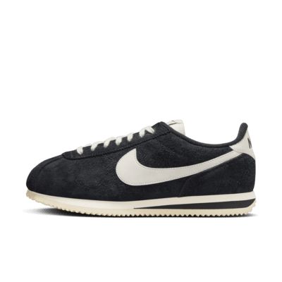 Nike Cortez Vintage Suede Shoes Nike Cortez Vintage, Vintage Nike Shoes, Cortez Nike, Nike Gifts, Suede Shoes Women, Baskets Nike, Nike Vintage, Sports Football, Vintage Suede