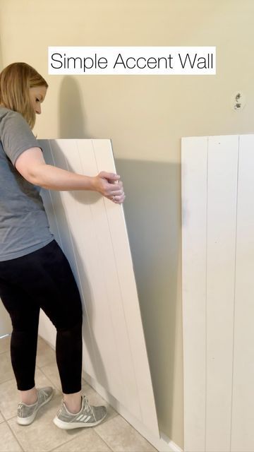 Simple Diy Accent Wall, Accent Wall Entryway, Shiplap Wall Diy, Bathroom Accent Wall, Shiplap Accent Wall, Simple Interior Design, Shiplap Wall, Diy Shiplap, Diy Accent Wall