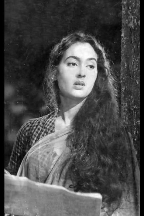 Old Actress Indian, Bollywood Vintage, Old Bollywood Actress, Indian Retro, Bollywood Retro, Old Film Stars, Old Bollywood Songs, Bollywood Posters, Retro Bollywood