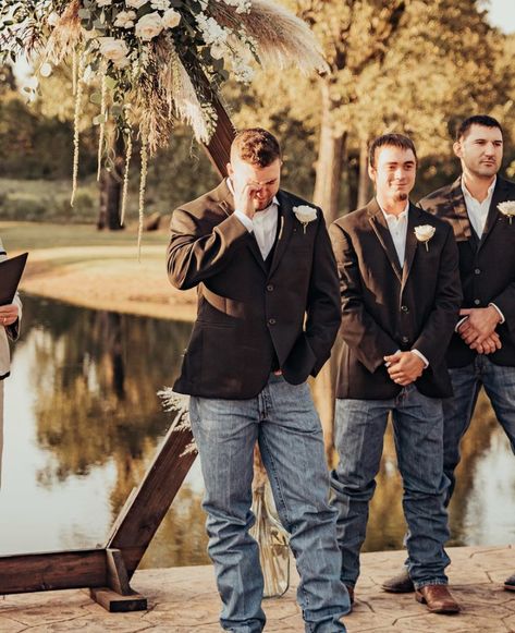 Groom Boots And Jeans, Grooms Attire Jeans, Casual Wedding Attire For Groom, Groom In Jeans And Boots, Groom Jeans And Jacket, Groomsmen Outfits Casual, Groomsmen Attire Jeans And Boots, Rustic Groom Attire, Groom Attire Rustic