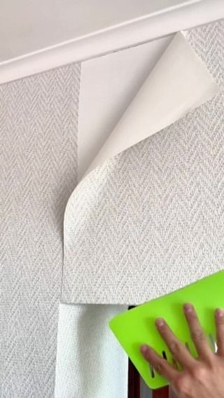 Relaxing Wallpaper, Paste Wallpaper, Wallpapering Tips, Easy Diy Hacks, Diy House Renovations, Diy Crafts Life Hacks, Carpentry Diy, Diy And Home Improvement, Diy House Projects