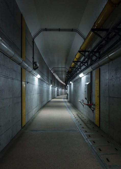 Dark Corridor, Perspective Architecture, Niigata Japan, Anime Landscape, Filmmaking Cinematography, Underground Bunker, Bg Design, Sci Fi Environment, Level Design