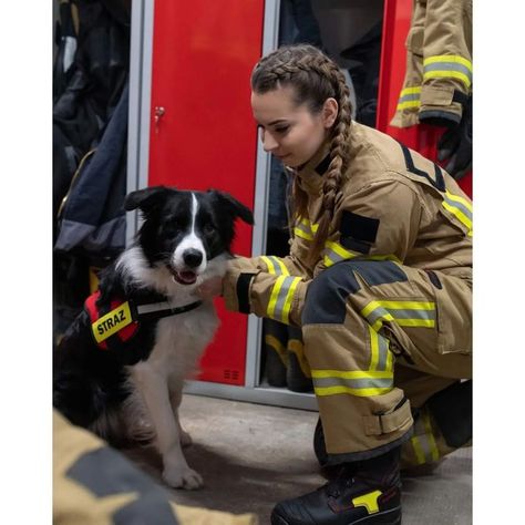 Only firefighters can understand fire and tame it. Woman Firefighter, Women Firefighters, Firefighter Photography, Firefighter Girlfriend, Girl Firefighter, Firefighter Pictures, Fire Training, Hazmat Suit, Female Firefighter