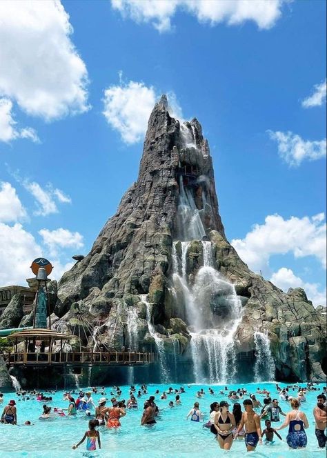 Universal Water Park, Toon Lagoon Universal, Volcano Bay Universal Pictures, Universal Volcano Bay, Volcano Bay Aesthetic, Volcano Bay Universal, Volcano Bay Orlando, Orlando Aesthetic, Theme Park Aesthetic