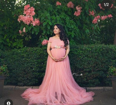 Maternity Shoot Dresses, Maternity Gown Photography, Maternity Dresses Photography, Maternity Photography Poses Outdoors, Cute Maternity Dresses, Maternity Photography Poses Couple, Maternity Photography Poses Pregnancy Pics, Maternity Photography Outdoors, Couple Pregnancy Photoshoot