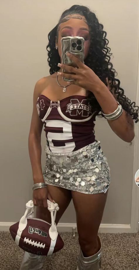 Football Gameday Outfit Black Women, Cute Homecoming Outfits College, Hbcu Step Show Outfit, Hbcu Homecoming Football Game Outfits, Football Outfit Black Women, Football College Outfits, Court Side Outfit Basketball Games Women, Hoco Tailgate Outfit, Homecoming Party Outfits