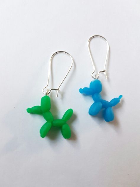 Hand made balloon dog earrings made by me :) Dog Earrings, Balloon Dog, Balloon Animals, Polymer Clay Crafts, Clay Crafts, Clay Earrings, Kids Birthday, Polymer Clay, Balloons