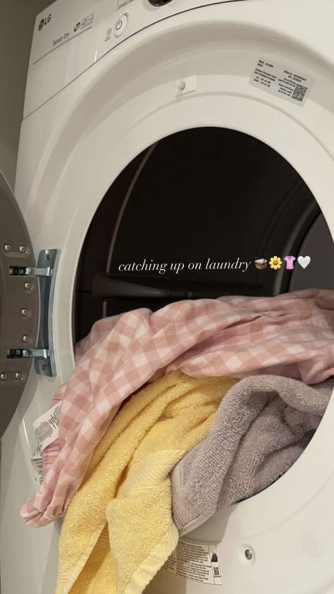 Cleaning Inspiration, Cleaning Motivation, Cleaning Day, Healthy Lifestyle Inspiration, Doing Laundry, Instagrammer, Cleaning Organizing, Instagram Story Ideas, Clean Laundry