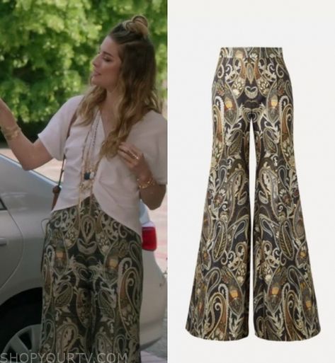 Schitt's Creek: Season 6 Episode 1 Alexis' Printed Pants | Shop Your TV Alexis Outfits, Safari Outfit Women, Alexis Rose, Alexis Dress, Schitt's Creek, Work Chic, Stylish Summer Outfits, Schitts Creek, Rose Fashion