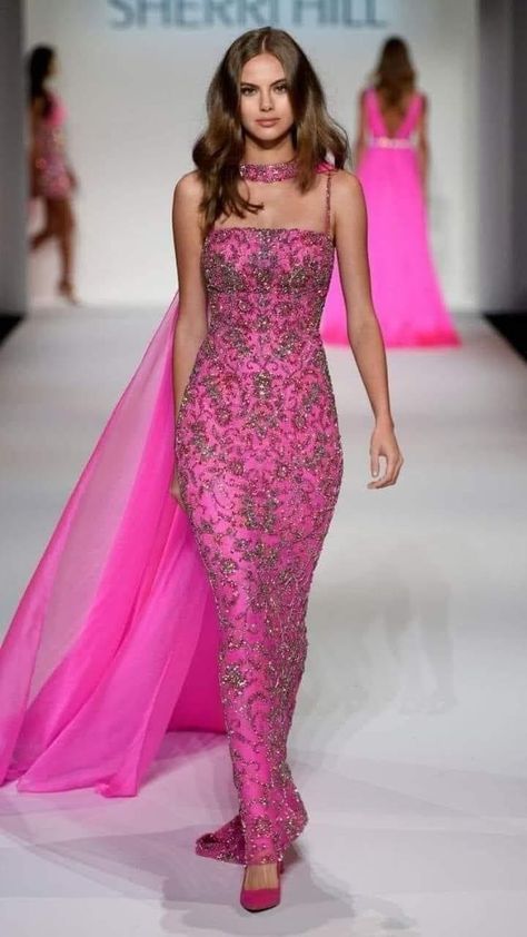 Prom Dress Couture, Evening Mini Dresses, Fashion Week Spring 2020, Bebe Rexha, Spring Summer 2022, Indian Designer Outfits, Maxi Dress Evening, Sherri Hill, Gorgeous Gowns