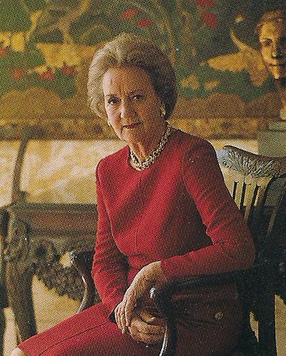 The Devoted Classicist: Katharine Graham, Georgetown Katharine Graham, Fletcher Style, Katherine Graham, Style Side Table, Japanese Screen, History People, Inspiring People, Edo Period, Inspirational People