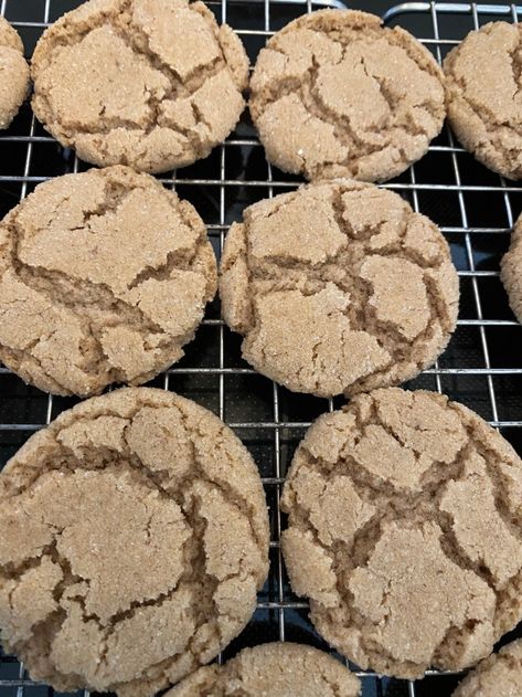 Cinnamon Crackle Cookies Taste Of Home, Cinnamon Crinkle Cookies Recipe, Cinnamon Crackle Cookies, Crackle Cookies Recipe, Tart Cookies, Cracked Cookies, Ball Cookies, Crackle Cookies, Crinkle Cookies Recipe