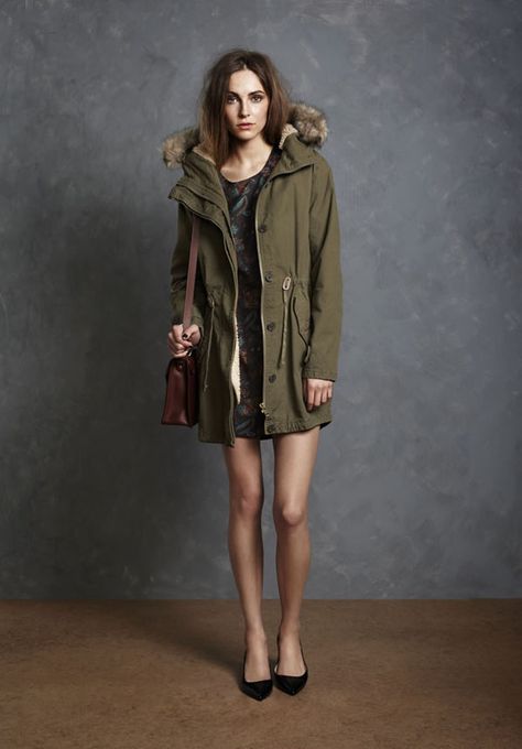 The Forstal Mini Satchel http://www.jackwills.com/en-gb/product/forstal-mini-satchel-10000239303 #jackwills #lfw Parka Jacket Outfit, Best Parka, Fall Dressing, Parker Coat, Olive Vest, Preppy Women, Well Dressed Women, Devon England, Jack Wills