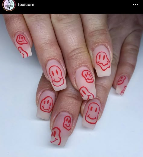 Heart Face Nails, Face Nails, Nail Glam, Nails Collection, Retro Nails, Heart Face, Peinados Fáciles Para Cabello Corto, Minimalist Nails, Nude Nails