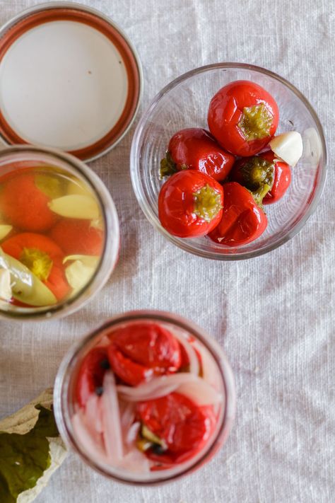 a peck of pickled peppers/sweet hot cherry bombs Cherry Pepper Recipes, Cherry Bomb Pepper, Pickled Pepper Recipe, Food During Pregnancy, Cherry Peppers, Pickled Cherries, Pickled Peppers, Pepper Recipe, Canned Cherries