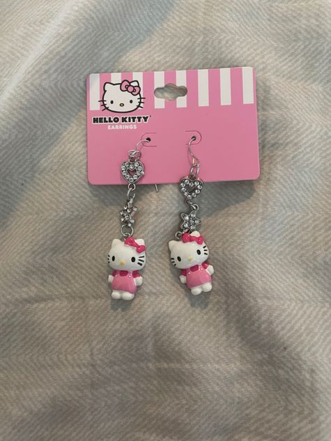 Aesthetic Items To Buy, Hello Kitty Earrings, Hello Kitty Gifts, Sanrio Stuff, Hello Kitty Jewelry, Charmmy Kitty, Kitty Clothes, Kitty Items, Hello Kitty Clothes