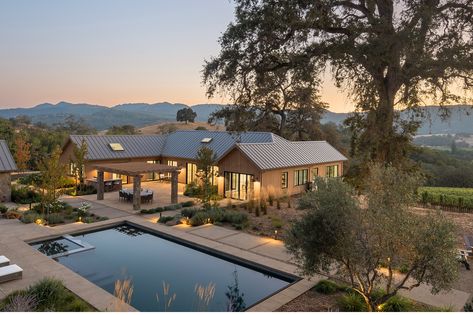 Wooden Valley Vineyard Home – Polsky Perlstein Architects Vineyard Home, Wineries Architecture, Rooftop Ideas, Rural Houses, Interesting Homes, Farm Homes, Nz House, Advanced House Plans, Valley House