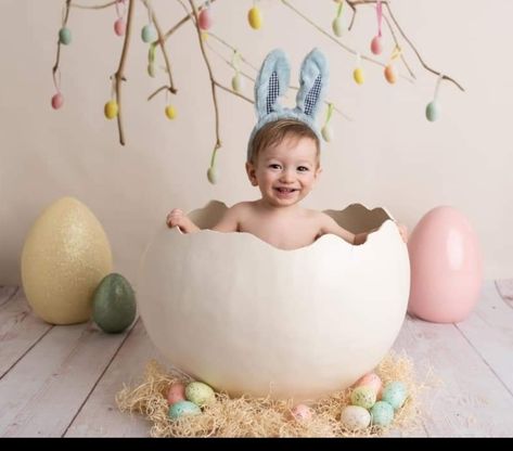 Baby Easter Pictures, Easter Photo Backdrop, Easter Baby Photos, Easter Mini Session, Photography Studio Setup, Diy Photography Props, Theme Photography, Easter Photoshoot, Easter Photography