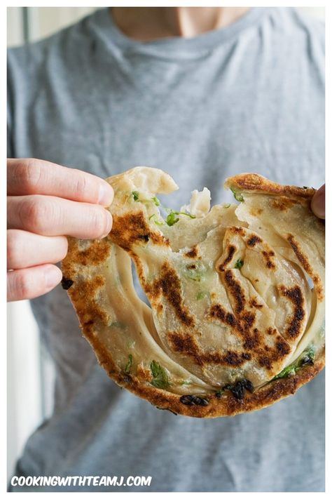 Easy Chinese Scallion Pancake Recipe - Cooking with Team J Chinese Scallion Pancakes, Onion Cake, Scallion Pancakes Chinese, Scallion Pancake Recipe, Onions Recipes, Chinese Pancake, Green Onions Recipes, Green Onion Pancake, Onion Pancake