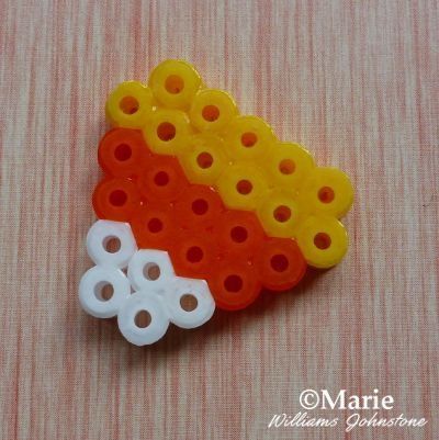 Bead Pattern Ideas, Hama Bead Designs, Halloween Perler Bead Patterns, Hama Beads Halloween, Halloween Perler, Craft Activity For Kids, Beads Halloween, Melt Beads Patterns, Christmas Perler Beads