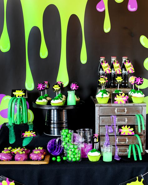 Need an awesome party theme for tweens? The SLIME party ROCKS! Bright colors, lots of oozing slime! You can get this awesome editable party set and go slime-alicious! #slimeparty #slime #tweenparty #unisexparty Goosebumps Party, Science Party Invitations, Slime Theme, Slime Birthday, Slime Party, Fun Party Themes, 9th Birthday Parties, 10th Birthday Parties, Party Invitations Printable