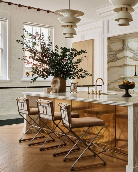 Over the moon for this kitchen design by @jaimiebaird as seen in @archdigest 💫 How could you not go with our Calacatta Paonazzo marble for … | Instagram Calacatta Paonazzo, Paonazzo Marble, Thomas Hayes, Waterfall Island, Cabinet Fronts, Poul Henningsen, Brass Cabinet, Own Style, Over The Moon