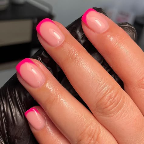 Short French Nails Hot Pink, Hot Pink Nail Tips French, Hot Pink French Nails Square, Short Gel Nails Summer Flower, Barbie Pink French Tip Nails Short, Short Pink French Tip Nails With Glitter, Biab Nail Design Short Square, Hot Pink French Tip Nails Square Short, Beginner Biab Nails