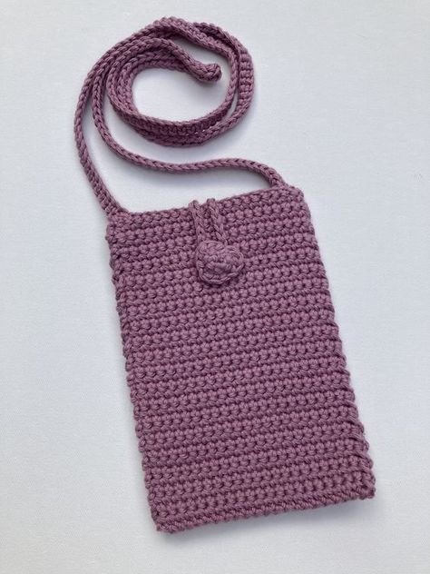 Cross Body Bag Pattern Free, Phone Purse Pattern, Free Crochet Bag Patterns, Phone Bag Crochet, Phone Bag Pattern, Crochet Project Free, Pochette Portable, Cross Body Bag Pattern, Crochet Mini Bag