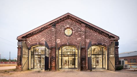 ⁣Engine shed in Mannheim, Germany San Myshuno, Factory Architecture, Warehouse Home, Warehouse Design, Industrial Architecture, Brick Architecture, Industrial Loft, Garage Design, Brick Building