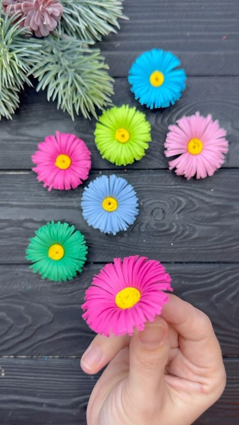 VIKI Studio Crafts 💥 DIY Tutorials | EASY Paper Flowers DIY Paper Craft Ideas Tutorial #paper #paperflowers #papercrafts #crafts #craftideas #tutorial #diy #origami #reels… | Instagram Easy Paper Crafts Ideas, Easy Daycare Crafts, Plastic Bottle Planter, Paper Lanterns Party, Alzheimers Activities, Paper Flowers Diy Easy, Paper Decorations Diy, Holiday Club, Easy Paper Flowers