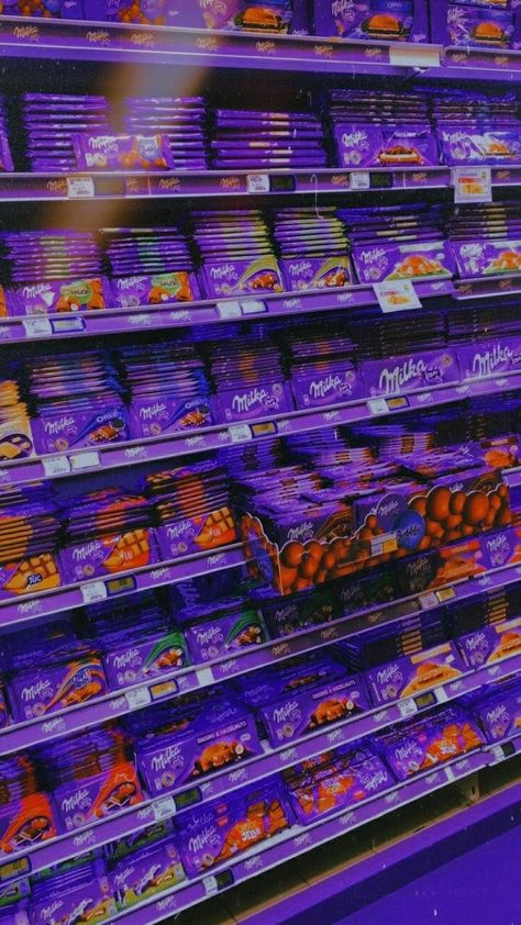 Chocolate Covered Desserts, Milka Chocolate, Dairy Milk Chocolate, Ice Creams, Dairy Milk, Love Chocolate, Roller Coaster, Chocolate Covered, Aesthetic Girl