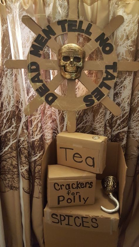 Pirate Halloween Decorations Office, Pirate Diy Decor, Pirates Of The Caribbean Float Ideas, Pirates Of The Caribbean Classroom Theme, Pirates Of The Caribbean Decorations Diy, Pirate Bday Party Ideas, Pirate Halloween Party Decorations, Pirate Signs Diy, Pirates Of The Caribbean Decorations