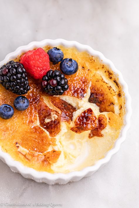 This Creme Brulee recipe is delicious, creamy, and the most perfect French dessert. Made with 5 basic ingredients, easily made ahead of time, and absolutely scrumptious your guests will love this creme brulee. Step-by-step photos help you make the Best Creme Brulee recipe. #cremebrulee #cremebruleerecipe #howtomakecremebrulee Best Creme Brulee, Creme Brulee Recept, Best Creme Brulee Recipe, كريم بروليه, Cream Brulee, French Dessert Recipes, Coconut Dessert, Creme Brulee Recipe, Brulee Recipe