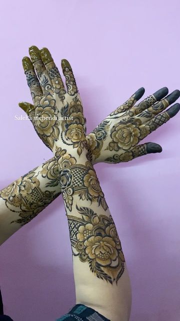 Mehendi Artist, Khafif Mehndi Design, Floral Henna Designs, Mehndi Designs Bridal Hands, Legs Mehndi Design, Rose Mehndi Designs, Simple Mehndi Designs Fingers, Engagement Mehndi Designs, Full Mehndi Designs