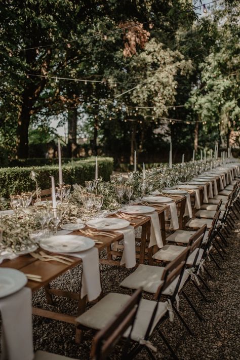 Tuscan Wedding Theme, Rustic Italian Wedding, Dreams Really Do Come True, Rustic Wedding Decorations, Rustic Italian, Tuscan Wedding, Salou, Tuscany Wedding, Long Table