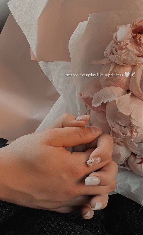 Engagement Party Photo Ideas, Boyfriend Instagram, Flower Lady, Luxury Flower Bouquets, Instagram Couples, Love Quotes For Wedding, Good Insta Captions, Cute Instagram Captions, Cute Romance