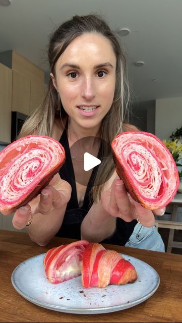 Jesha Ann Stevens on Instagram: "How about a strawberry croissant? 🌸 #croissant #croissants #bakinglove #sourdough #pastry" Strawberry Croissant Recipe, Sourdough Croissants, Sourdough Pastry, Strawberry Croissant, Pretzel Pizza, Boutique Truck, Croissant Recipes, Pizza Biscuits, Bagel Bread